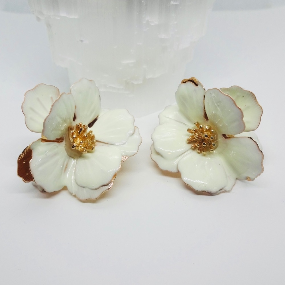 NEW Zara Flower Earrings - Picture 5 of 5